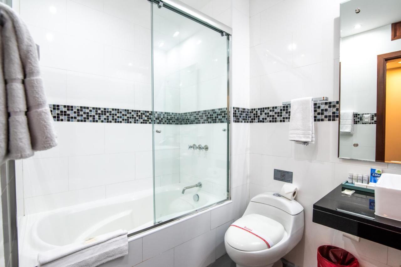 El Polo Apart Hotel & Suites ลิมา ภายนอก รูปภาพ